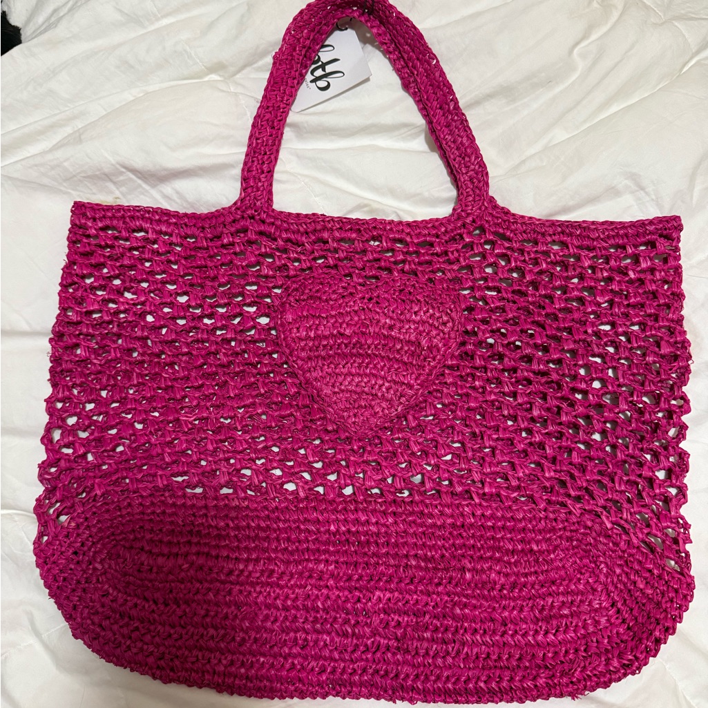 Nwt New With Tags Btb Los Angeles Pink Heart Tote Bag